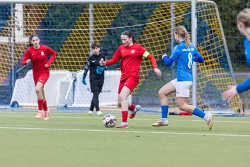 Bild 261 - wCJ Eimsbuettler TV - Holstein Kiel : Ergebnis: 0:1